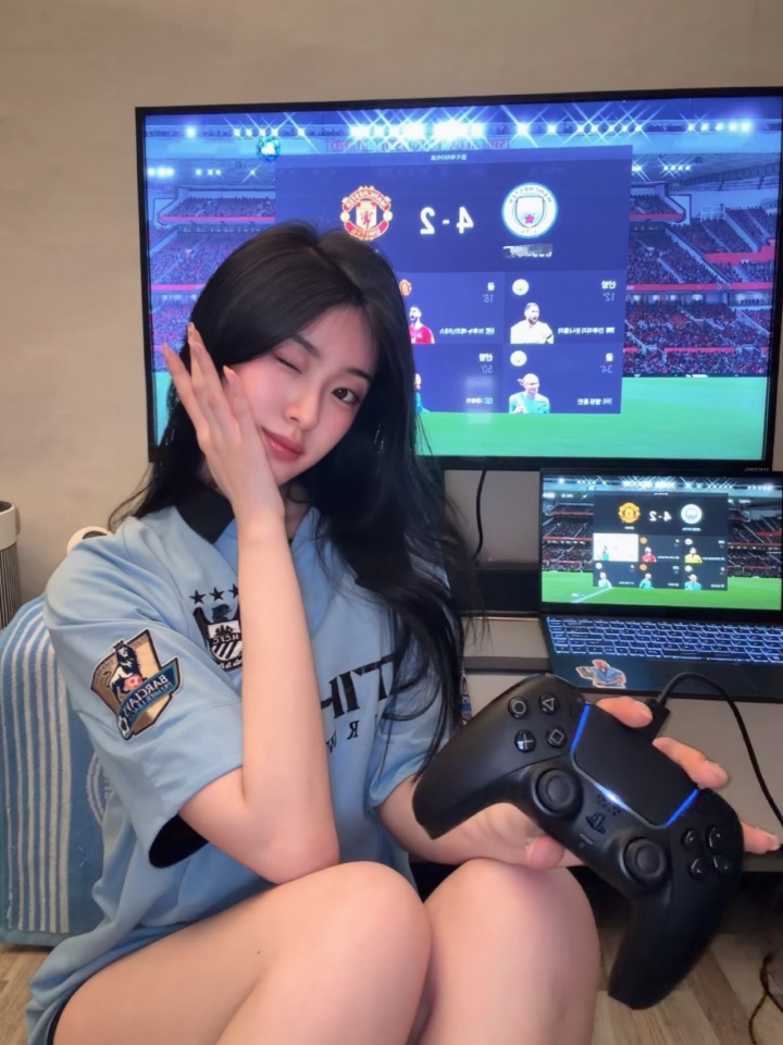 韩国女网红因9320入坑曼城!阿圭罗现身点赞其采访内容 韩国女网红因9320入坑曼城!阿圭罗现身点赞其采访内容