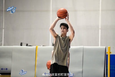 备战新赛季！宁波男篮晒训练日常：对抗 投篮持续进行